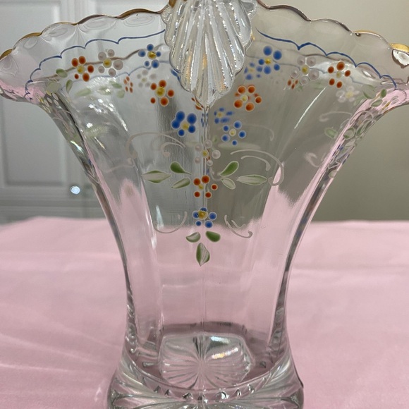 VTG HAND PAINTED GLASS BASKET WITH GLASS HANDLE AND STARBURST BOTTOM - Picture 4 of 10
